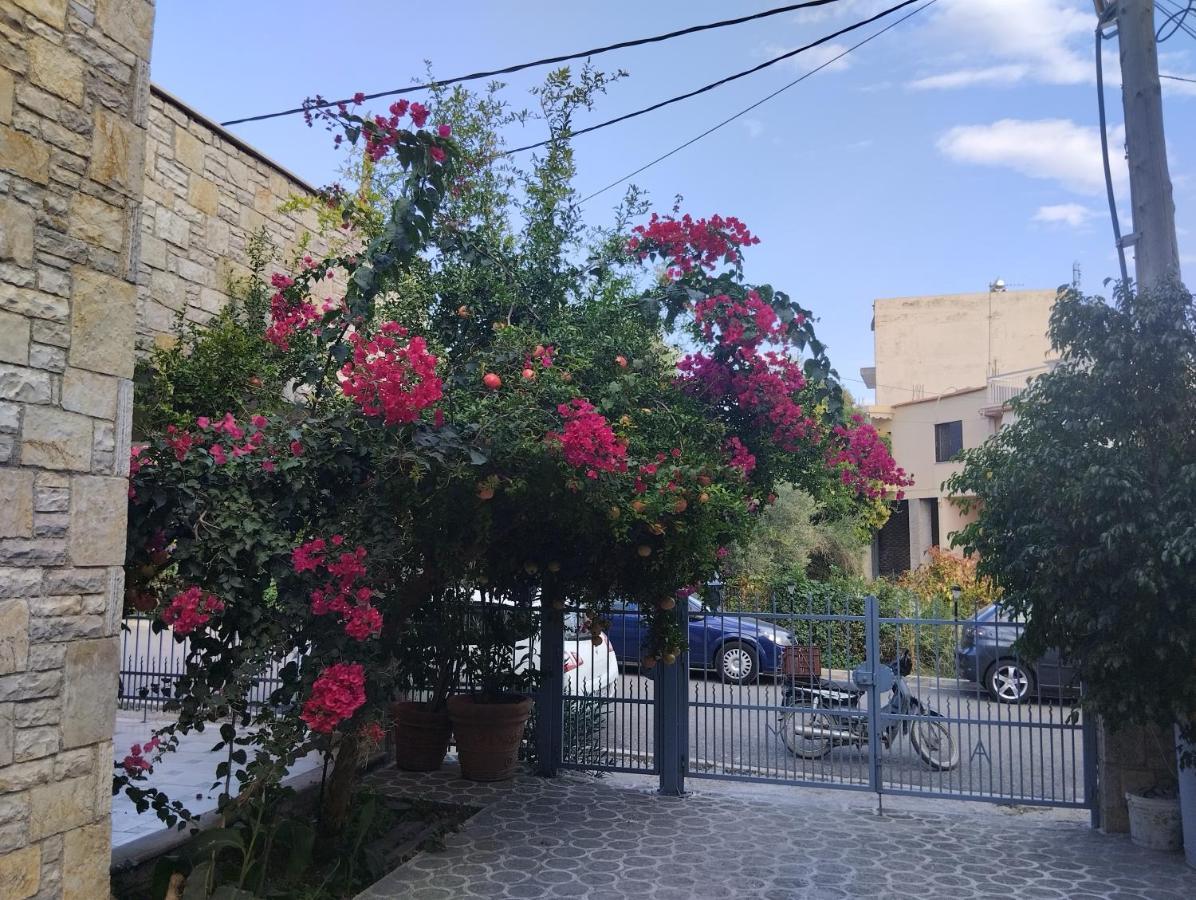 나프팍토스 Πέτρινο Στη Θάλασσα 아파트 외부 사진